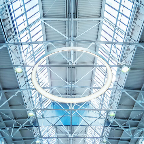 Yuvarlak halka şeklinde tavan aydınlatması